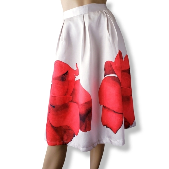 Color Block Floral Red & Off White Faille Skirt by Banana USA - Picture 8 of 8